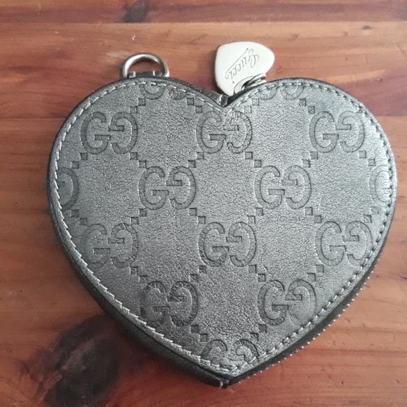 Gucci Handbags - RARE! Gucci Heart Coinpurse